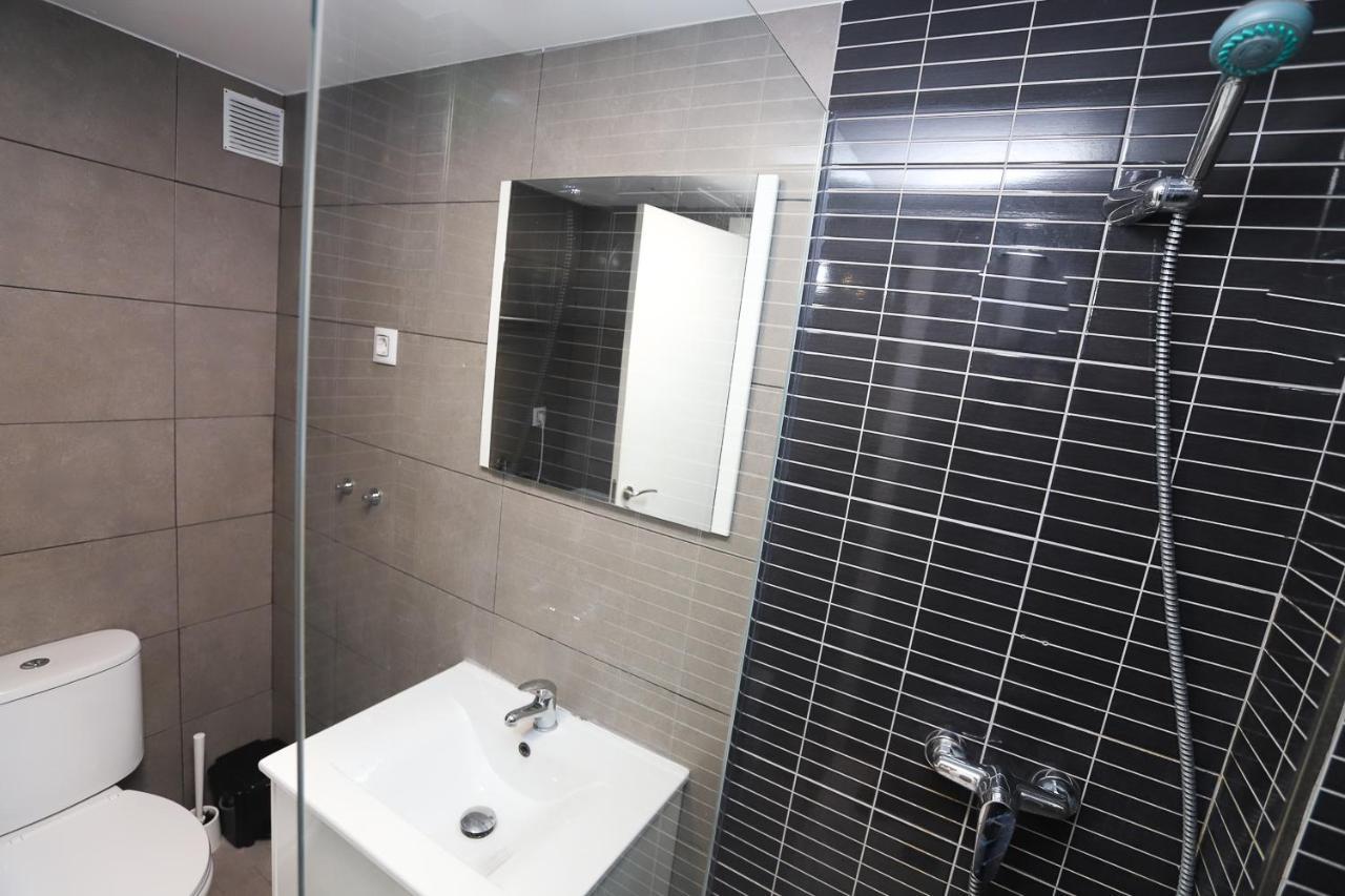 Differentflats Grd Apartment ซาลอว์ ภายนอก รูปภาพ